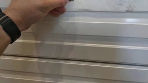 Размечаем (сверлим) отверстия под ручки. Из серии: как собрать корпусную мебель для кухни.