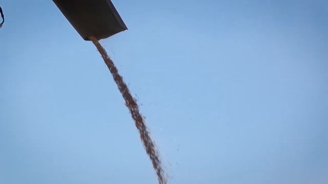 Что умеет самый большой российский комбайн? смотреть онлайн