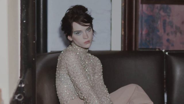 Behind The Scenes With Yellowjackets Sophie Thatcher On Story + Rain's April 2023 Cover Shoot. смотреть онлайн