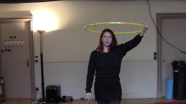 Tuto Hoopdance - Le One Handed Float смотреть онлайн