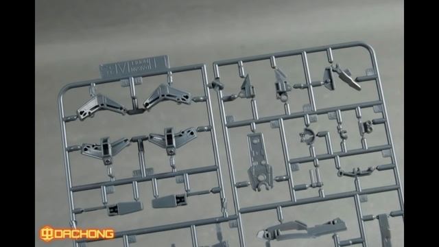 Daban MG 1/100 Double X Runner смотреть онлайн