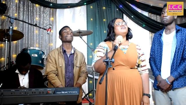 Wastahili Sifa Za Moyo Wangu Covered by Lillian Robinson смотреть онлайн