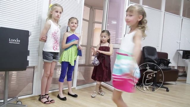 E-Dance презентация номера отчетник 2012 Настя и Света смотреть онлайн