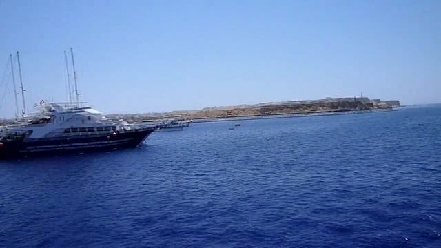Прогулка на яхте по водному заповеднику Рас-Мохаммед смотреть онлайн