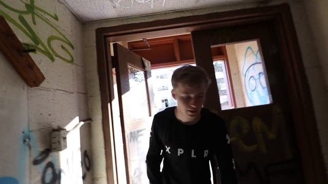 EXPLORING ABANDONED FORT ORD (Chased Out) смотреть онлайн