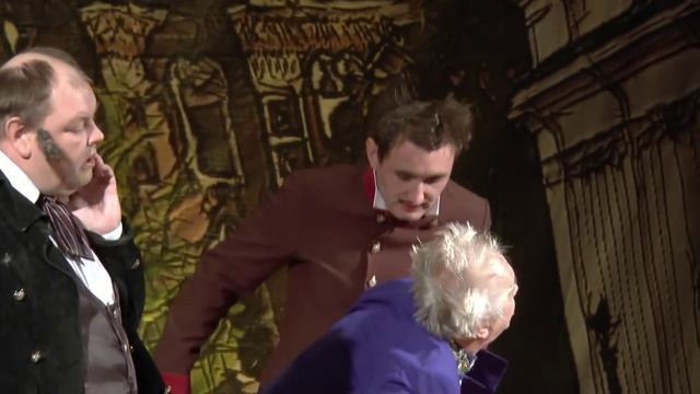 Фрагмент спектакля "Женихи" смотреть онлайн