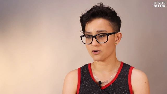 Bex Taylor-Klaus On Non-Binary Representation In Hollywood смотреть онлайн
