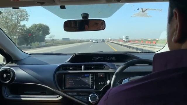 Toyota Aqua Hybrid (Vs) Toyota Prius Hybrid ??#moterway #video