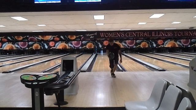 Backwards Bowling "KING PIN" смотреть онлайн
