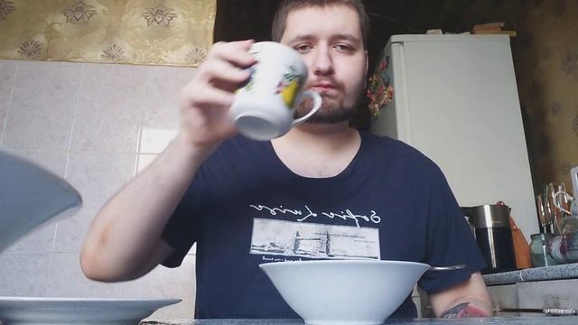 ОБЕДАЮ ПЮРЕШКА С МЯСОМ И ПЕРЕДАЮ ПРИВЕТЫ СВОИМ ПОДПИСЧИКАМ МУКБАНГ ПЮРЕШКА И МЯСО С КВАСОМ смотреть онлайн