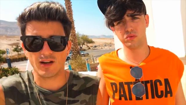 ISRAEL VLOG: ¡Flotamos en el Mar Muerto y flipamos! - The Tripletz смотреть онлайн