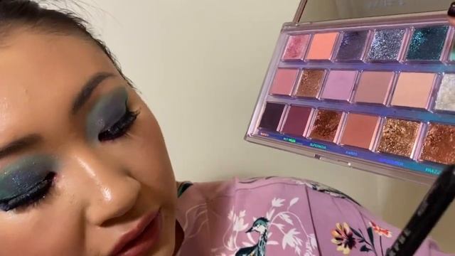 Обзор палетки Mercury Retrograde от Huda Beauty смотреть онлайн