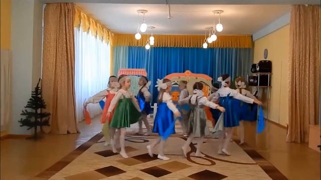 Хоровод "Гляжу в озёра синие" смотреть онлайн