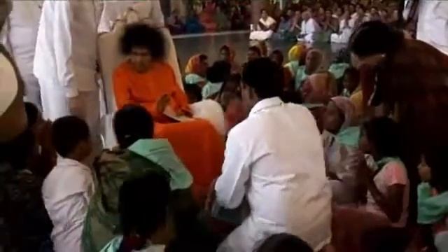 Послание Бога 30 - Сатья Саи Баба смотреть онлайн