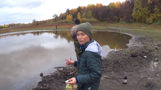 Школьник поймал свою первую ЩУКУ / Ловля Щуки на спиннинг смотреть онлайн