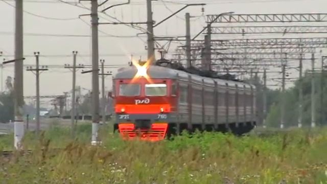 Электропоезд ЭР2т-7195 смотреть онлайн