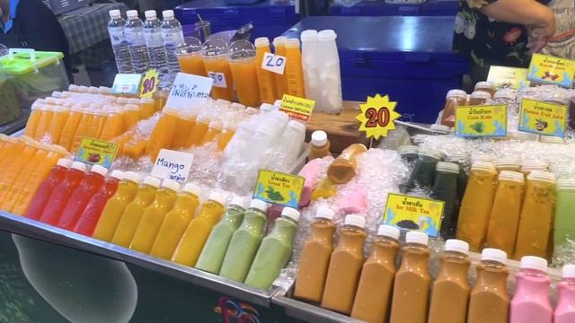 Тур уличной тайской едой в Чиангмаи #тайланд #тайскаякухня #тайскоеблюдо #кулинария смотреть онлайн