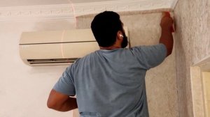 Kondisioneri sökmədən divar kağızının yapışdırılma qaydası. Клеим обои не снимая кондиционер ?