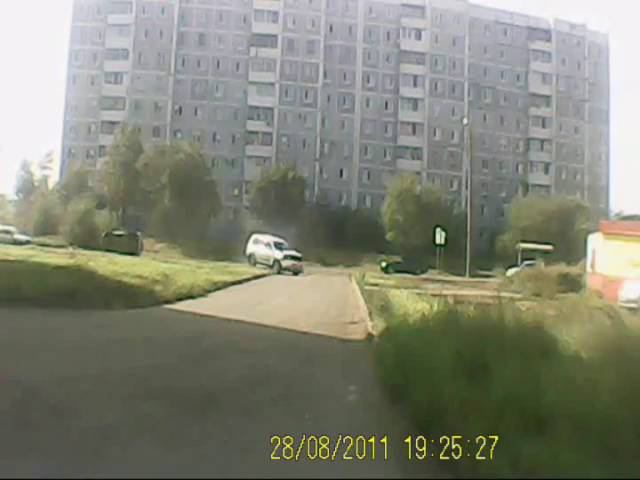 Пьяный водитель устроил несоклько ДТП смотреть онлайн