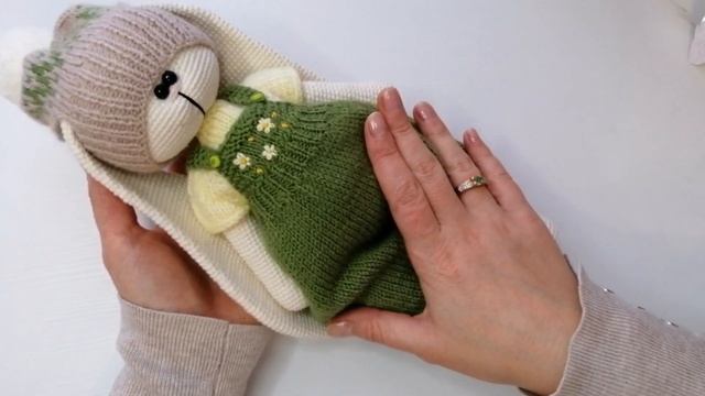 Зайка Тильда крючком///Обзор/готовая работа! смотреть онлайн