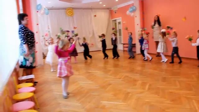 Утренник 8 марта 2016 года смотреть онлайн