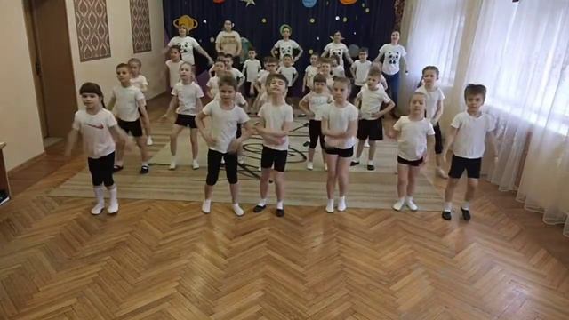 7 апреля, в  день Всемирного дня здоровья, в детском саду состоялся  флешмоб «Утренняя зарядка».
