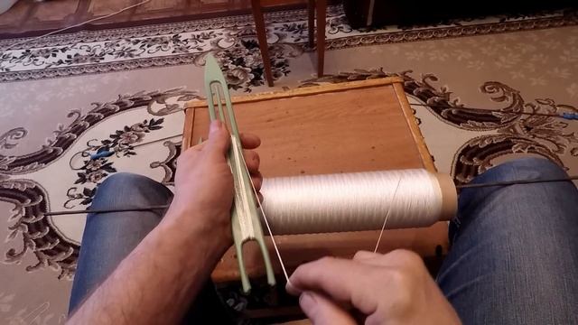 Урок ! Как Быстро и Правильно намотать нитку или леску на челнок! смотреть онлайн