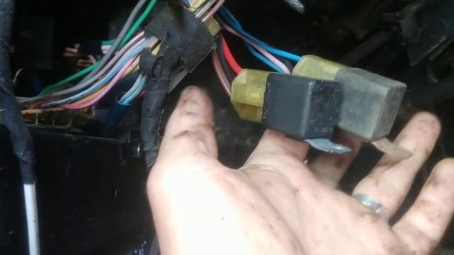 Ваз-Жигули СТАРТЕР НЕ КРУТИТ, НЕ РЕАГИРУЕТ НА ПОВОРОТ КЛЮЧА ЗАЖИГАНИЯ