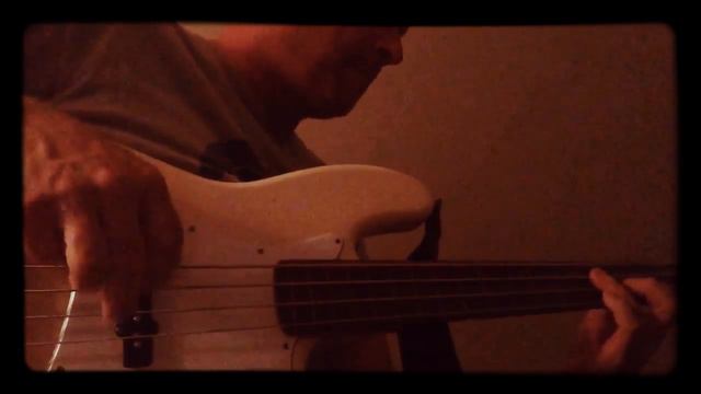 Practicing the rif to Cream's Outside woman blues смотреть онлайн