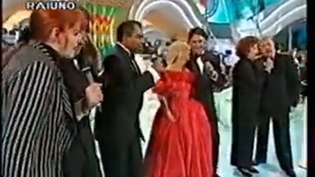 Una vecchia canzone italiana - Squadra Italia (prima serata) смотреть онлайн