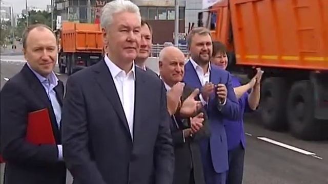 Открытие многоуровневой транспортной развязки в районе станции метро «Улица Академика Янгеля» (ЮАО) смотреть онлайн
