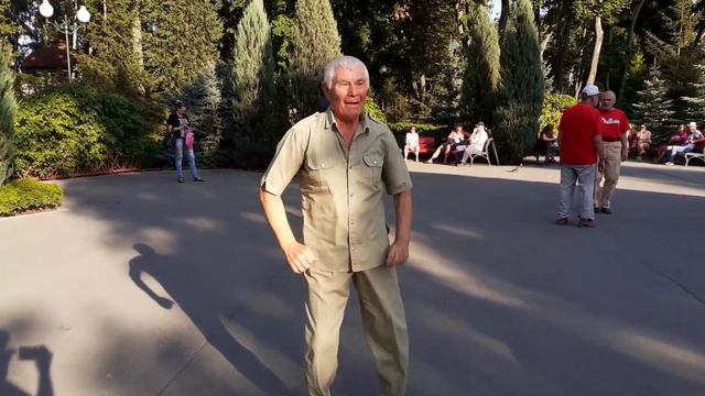 ГОРИ КАЛИНЫ ЦВЕТ! ЛЕТО 2021 ХАРЬКОВ МИРНЫЙ ПАРК ГОРЬКОГО смотреть онлайн