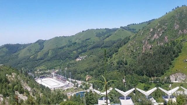 Вид на каток Медео смотреть онлайн