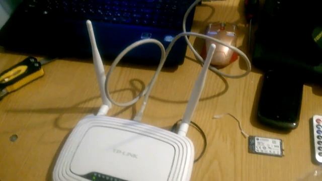 Розпаковка TP-Link TL-WR842ND