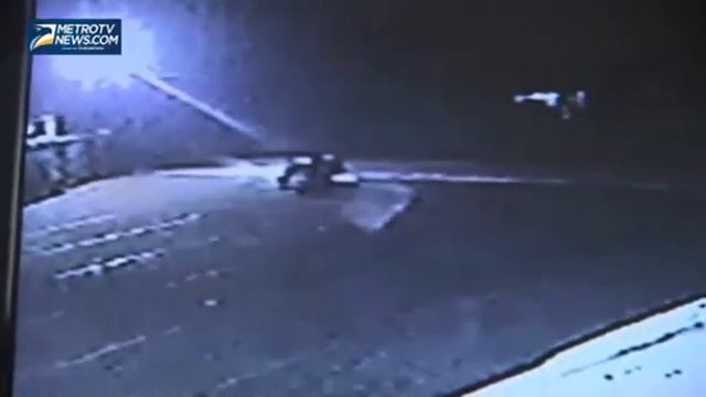 CCTV Merekam Pembuangan Mahasiswi Unpad Korban Pemerkosaan #8230; смотреть онлайн