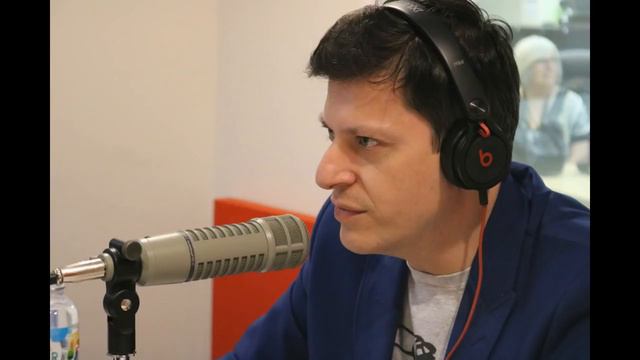 Patrizio Buanne Interview 01.05.18 on A Touch Of Italy with Angelina Rossi 2GLF 89.3 FM смотреть онлайн