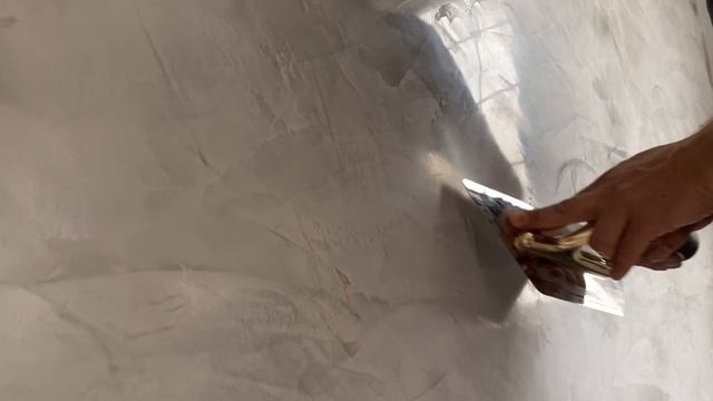 Light Grey Venetian Polished Plaster Feature Wall Installation in Banstead, Surrey смотреть онлайн