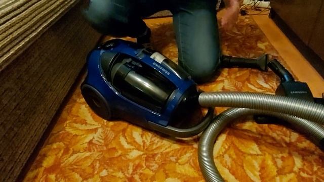 Обзор пылесоса Samsung SC885B.