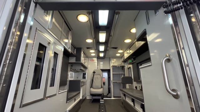 Ford F450 Used LifeLine Type I Ambulance for Sale by Pilip Ambulances - 2013 Ford F-450 Ambulance смотреть онлайн