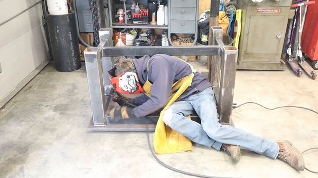 Making an extreme shop table for knifemaking. Scrap metal magic! смотреть онлайн