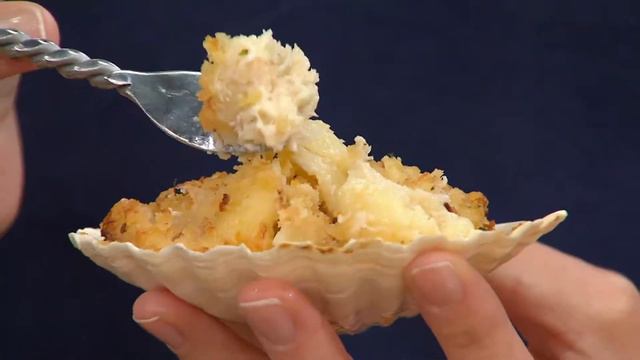 Ship Week 12/8 Lobster Gram (12) 2.6 oz. Crab Formaggio in Half Shell with Carolyn Gracie смотреть онлайн