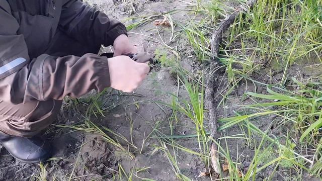 РЫБАЛКА НА СЛИЯНИИ ДВУХ РЕК! Пробую НОВУЮ старинную снасть!(Часть 1) смотреть онлайн