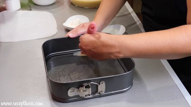 Jednostavni kolač s mandarinama. Tako je sočan i ukusan, baš smo uživali. смотреть онлайн