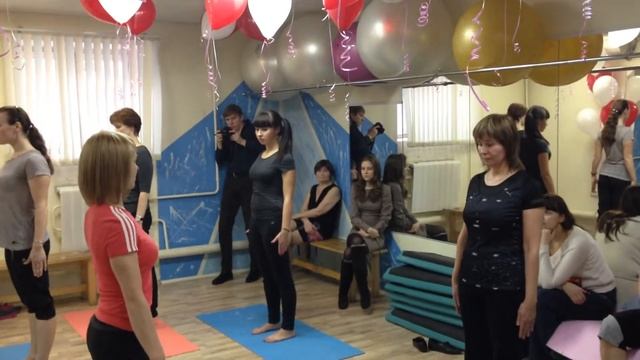 Фитнес Йога. Фитнес клуб Пионер. Екатеринбург смотреть онлайн