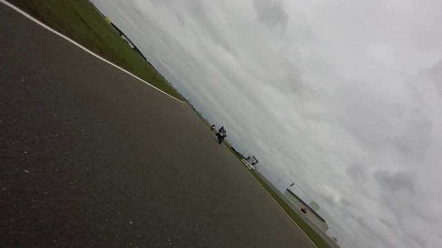 snetterton 18/04/2016 bike track day suzuki gsxr 600 K4 (on board with smith) go pro. 3 смотреть онлайн