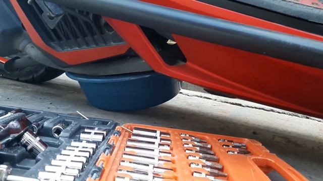 Honda Click 150i | Engine and Gear Oil Change | Motul смотреть онлайн