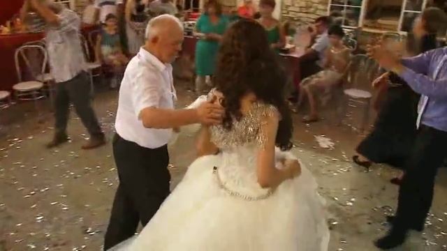 Заур Асевов зажигает на своей свадьбе смотреть онлайн