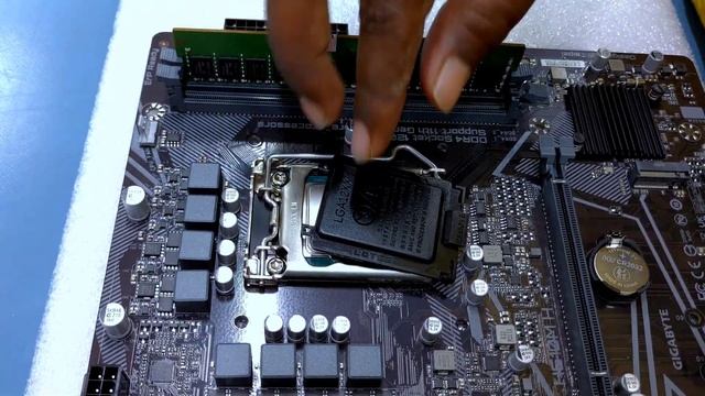 Intel i5 11TH GEN | SSD M.2, 256GB | GIGABYTE H510M H | HDD 1 TB SEAGATE PC Build in 2022 смотреть онлайн