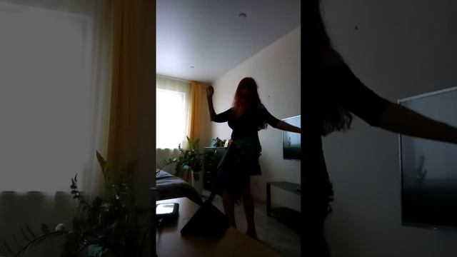 Загадочный танец смотреть онлайн
