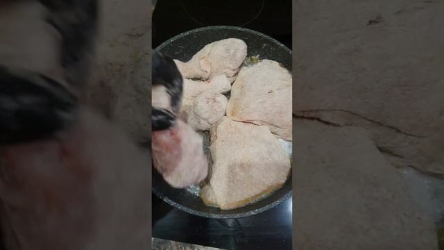 СОЧНАЯ ЖАРЕНАЯ КУРОЧКА смотреть онлайн